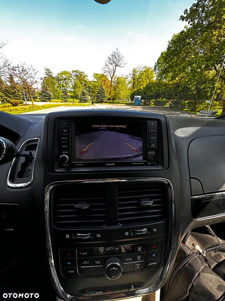 Dodge Grand Caravan 3.6 R/T - 12