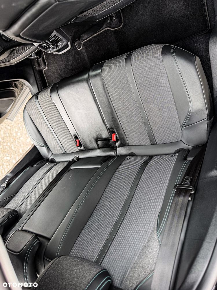 Peugeot 3008 BlueHDi 130 Stop & Start EAT8 Allure Business-Paket - 23