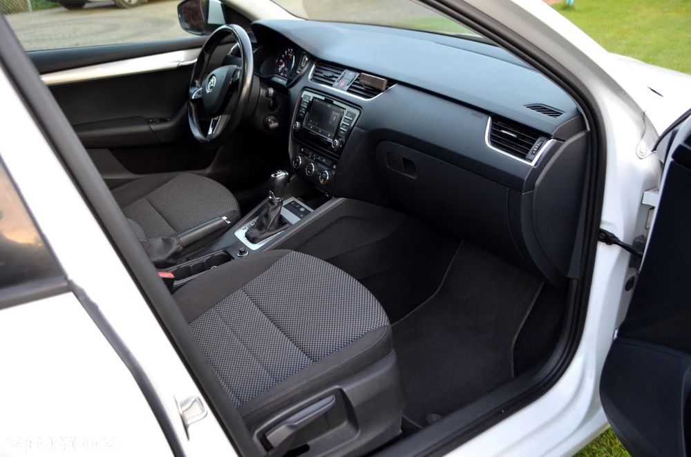 Skoda Octavia 1.6 TDI Active DSG - 5