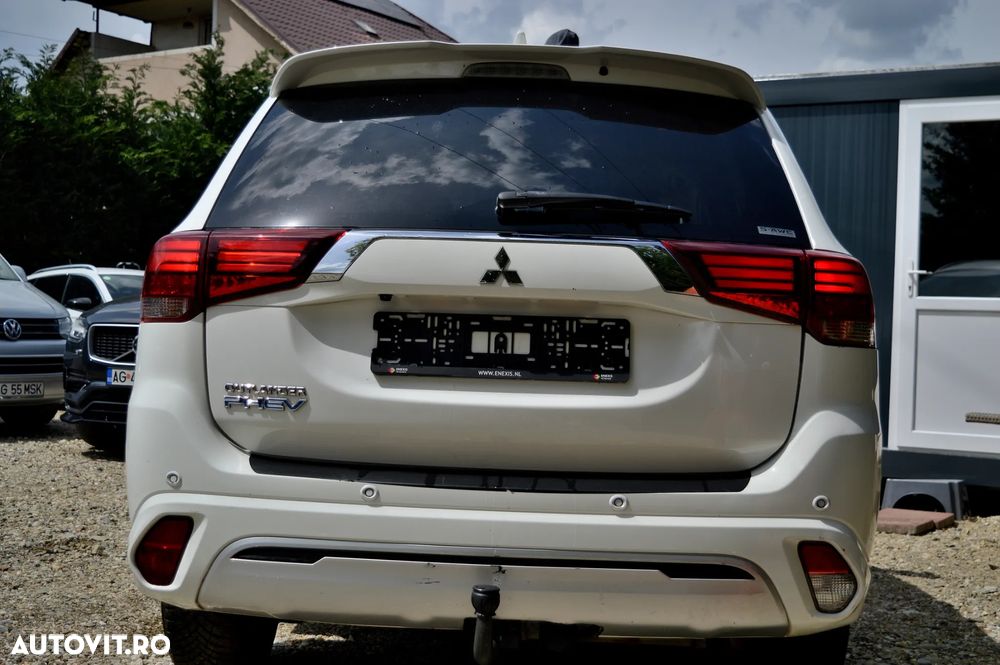 Mitsubishi Outlander 2.4 4WD - 10