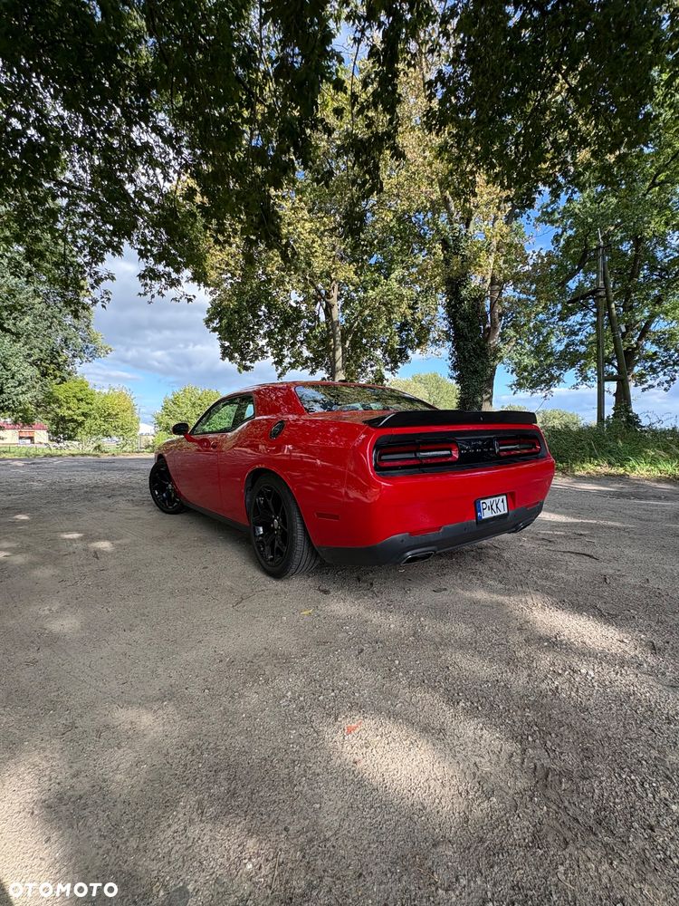 Dodge Challenger - 4