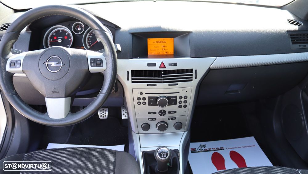 Opel Astra GTC 1.3 CDTi - 21