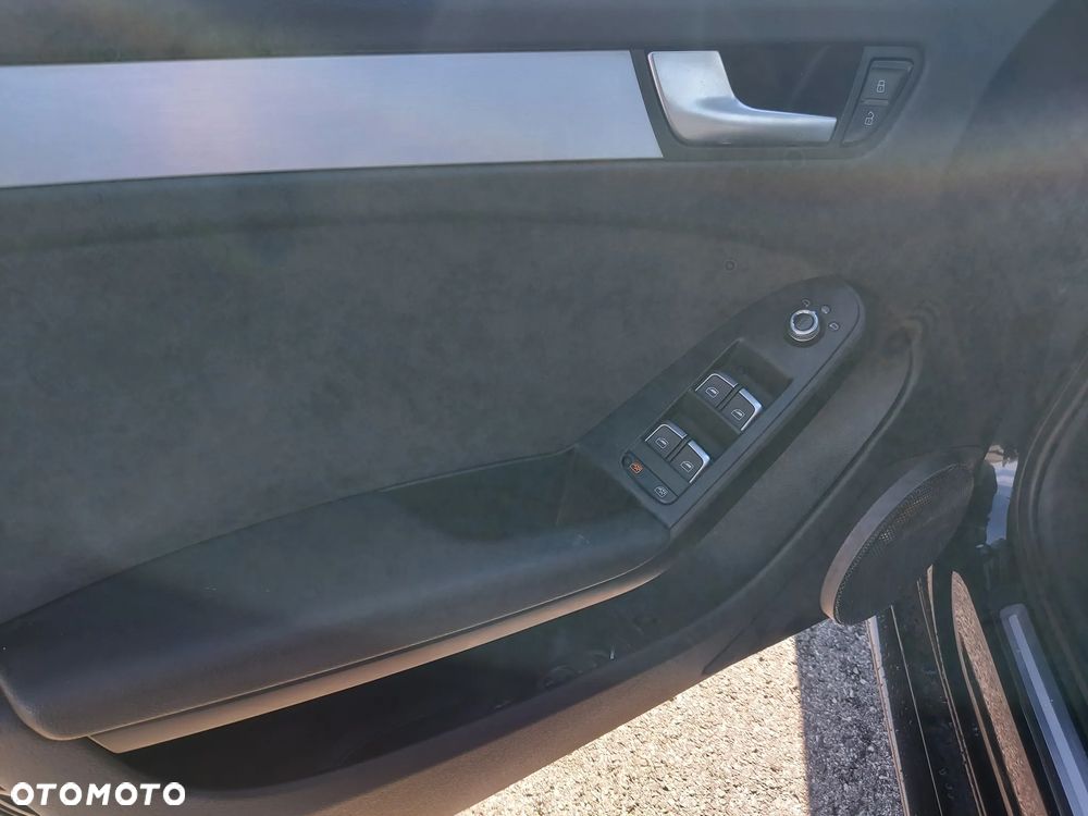 Audi A4 Avant 3.0 TDI DPF multitronic S line Sportpaket - 6