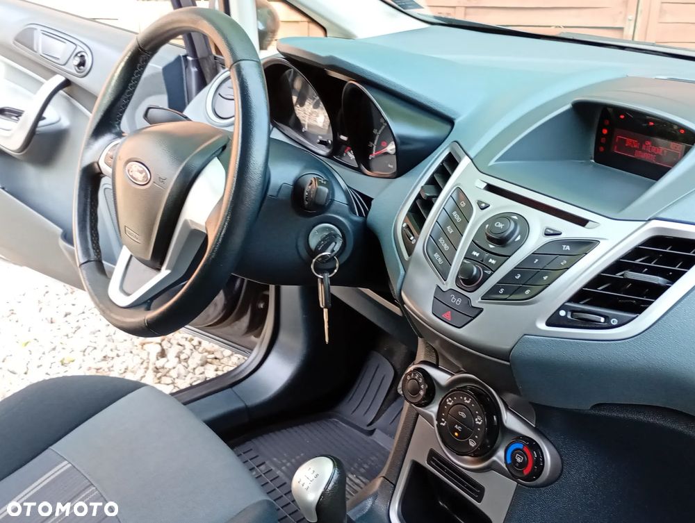 Ford Fiesta 1.25 Viva - 28