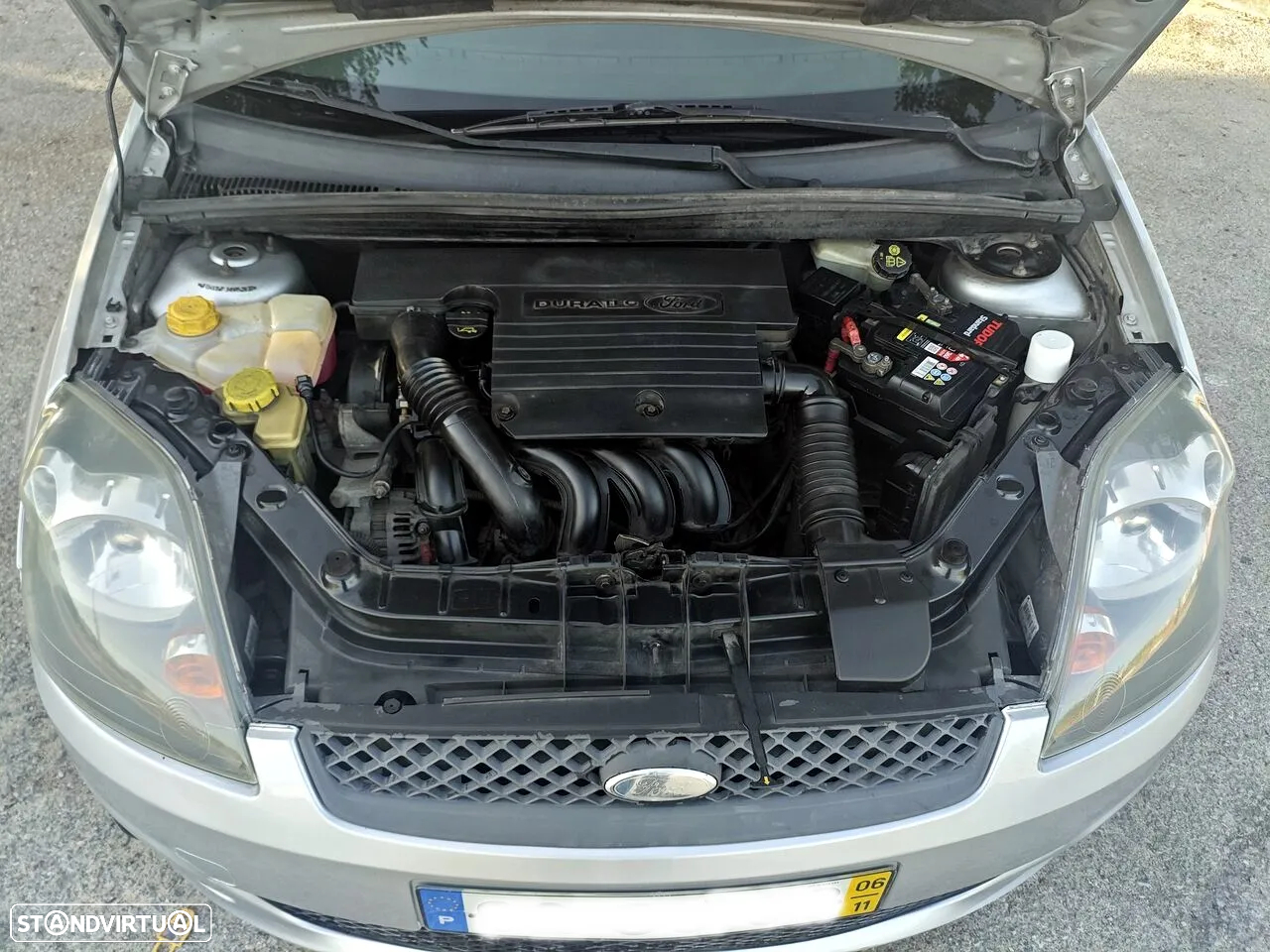 Ford Fiesta 1.25 Ghia - 11