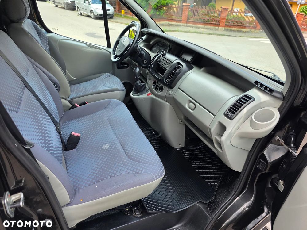Renault Trafic - 18