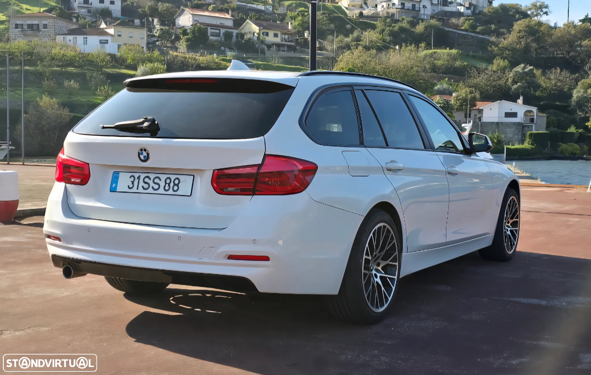 BMW 318 d Touring Auto - 3