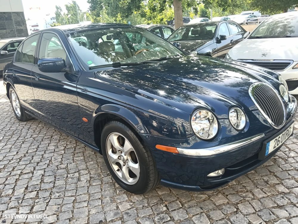 Jaguar S-Type 3.0 V6 Executive Auto. - 8