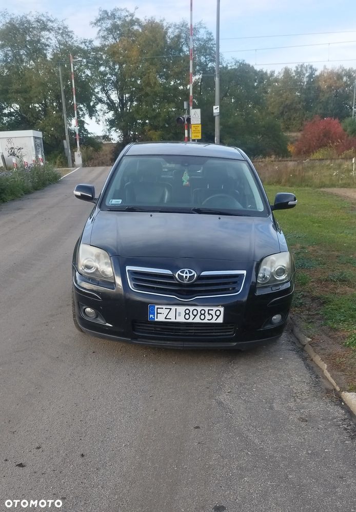 Toyota Avensis - 3
