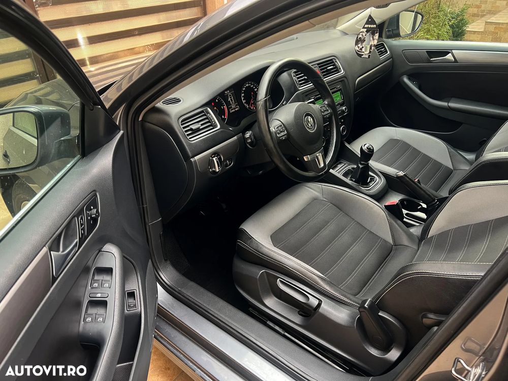 Volkswagen Jetta 1.6 TDI CR DPF Highline - 14