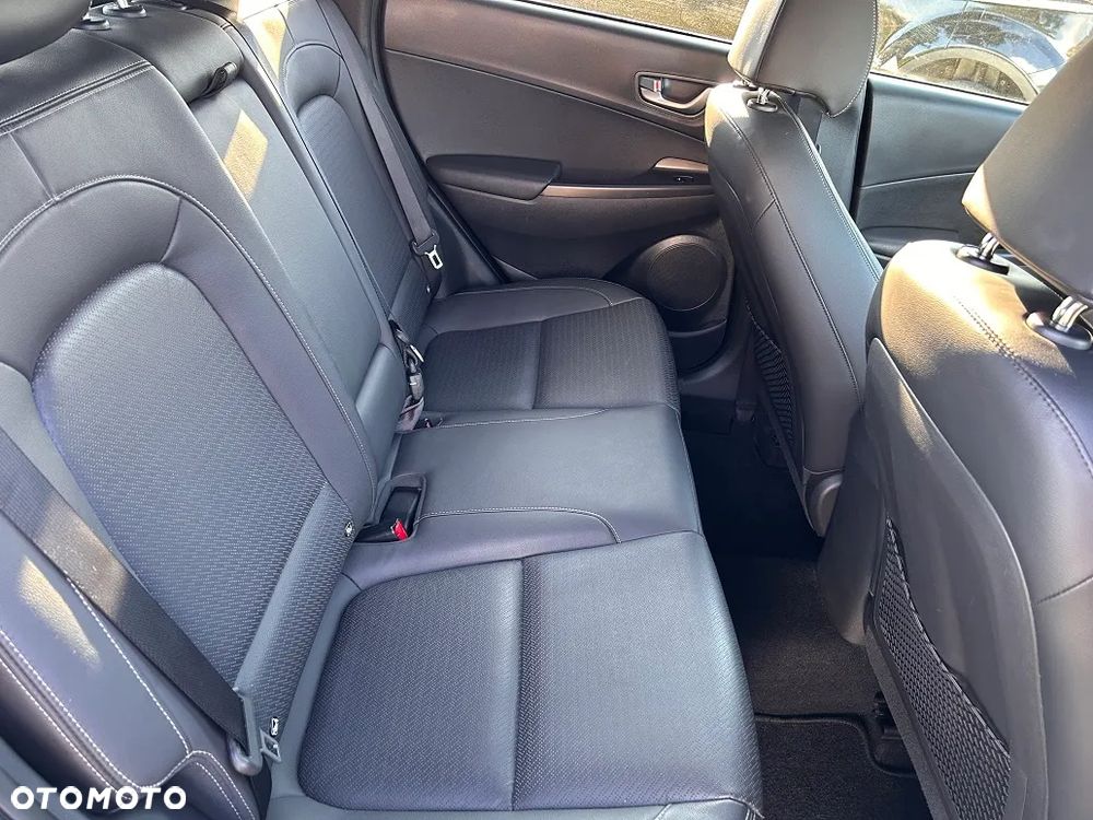 Hyundai Kona 1.6 T-GDI DCT 4WD Premium - 12