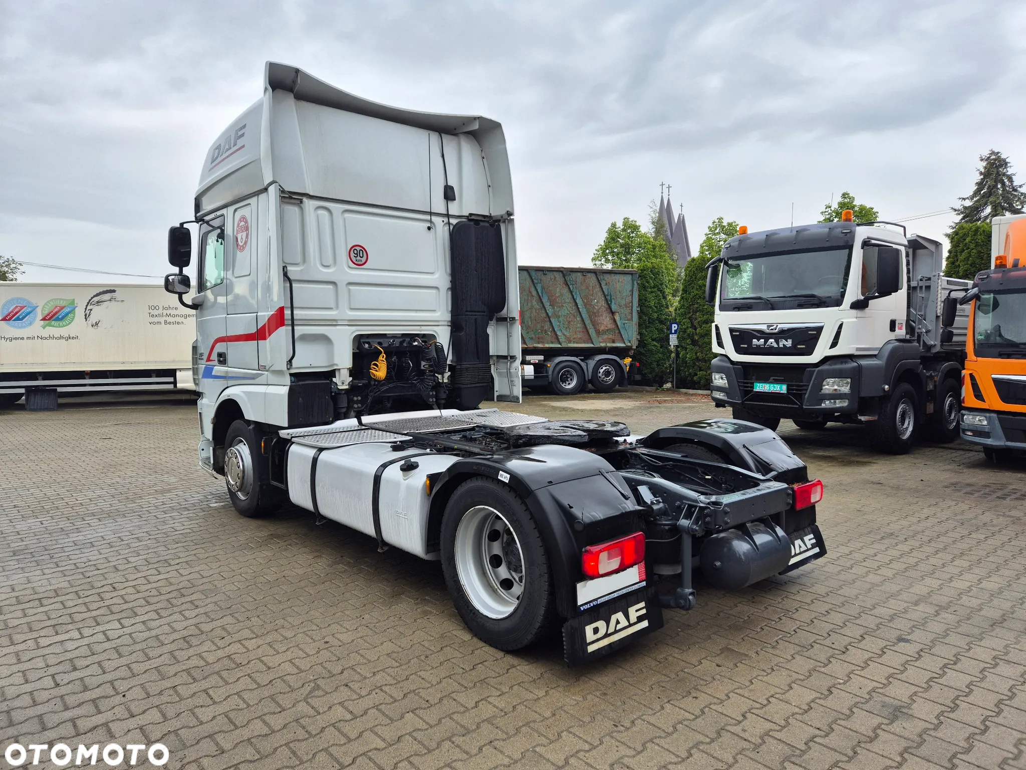 DAF XF 106.460 / SSC/ Sky Light/ 2 x Zbiornik/ Klima/ Doinwestowany/ Sprowadzony ! - 4
