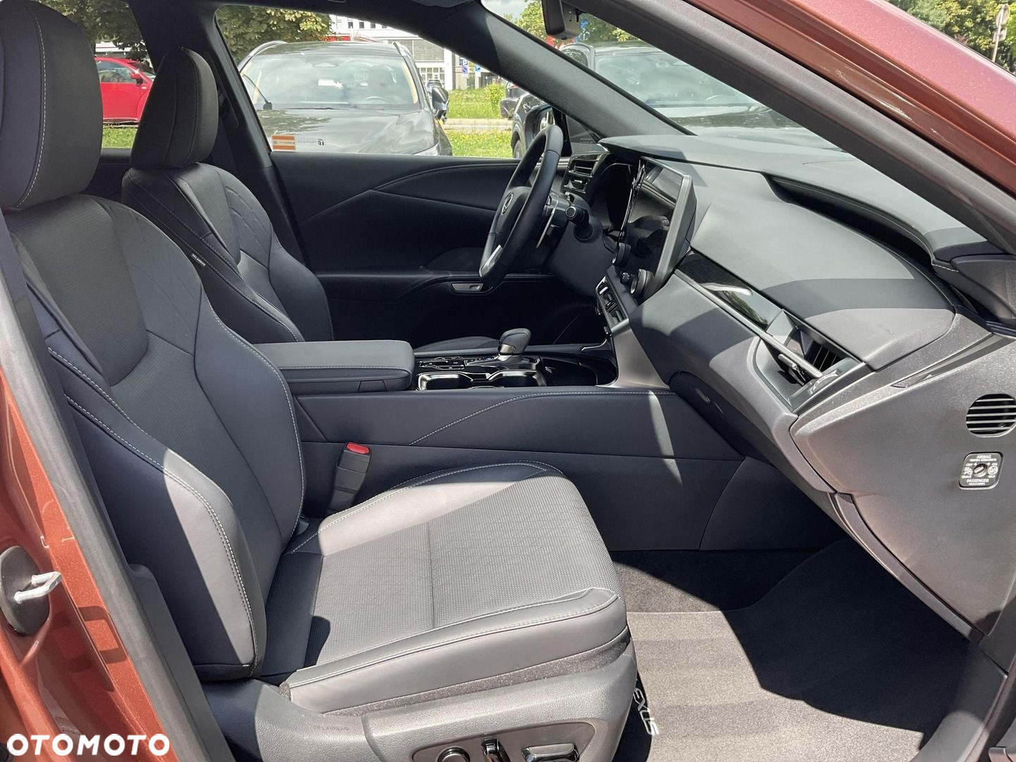 Lexus RX - 12