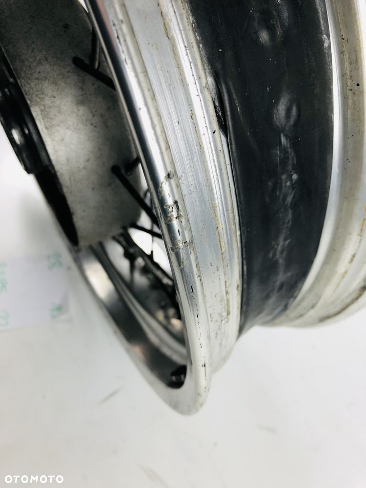 Triumph Tiger 900 felga tylna tył prosta - 10
