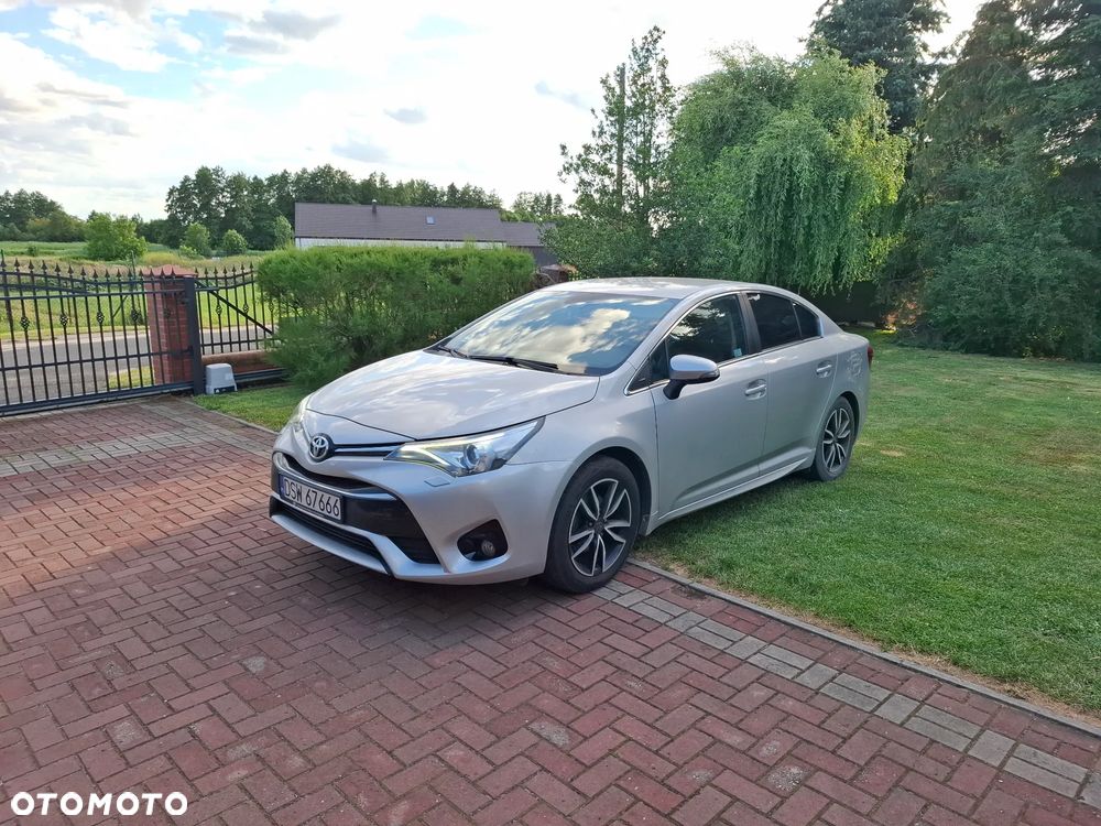 Toyota Avensis 1.8 Prestige - 1