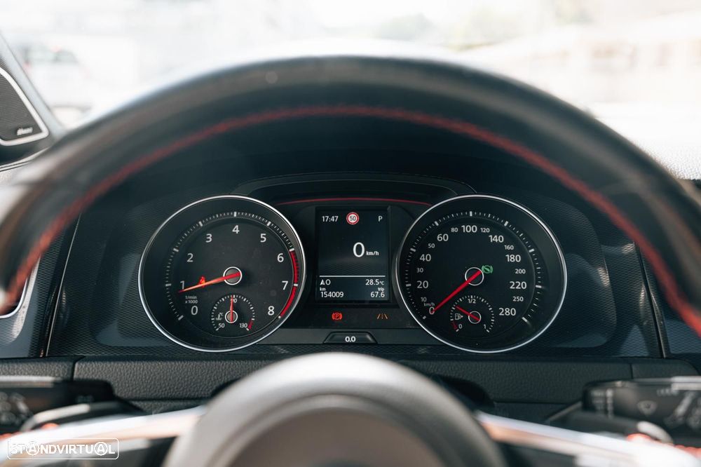 VW Golf 2.0 TSi GTi DSG Performance - 28