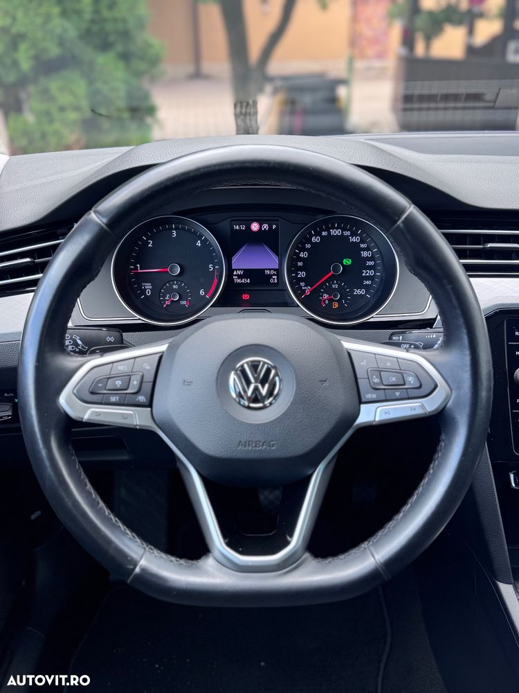 Volkswagen Passat 2.0 TDI SCR DSG Elegance - 6