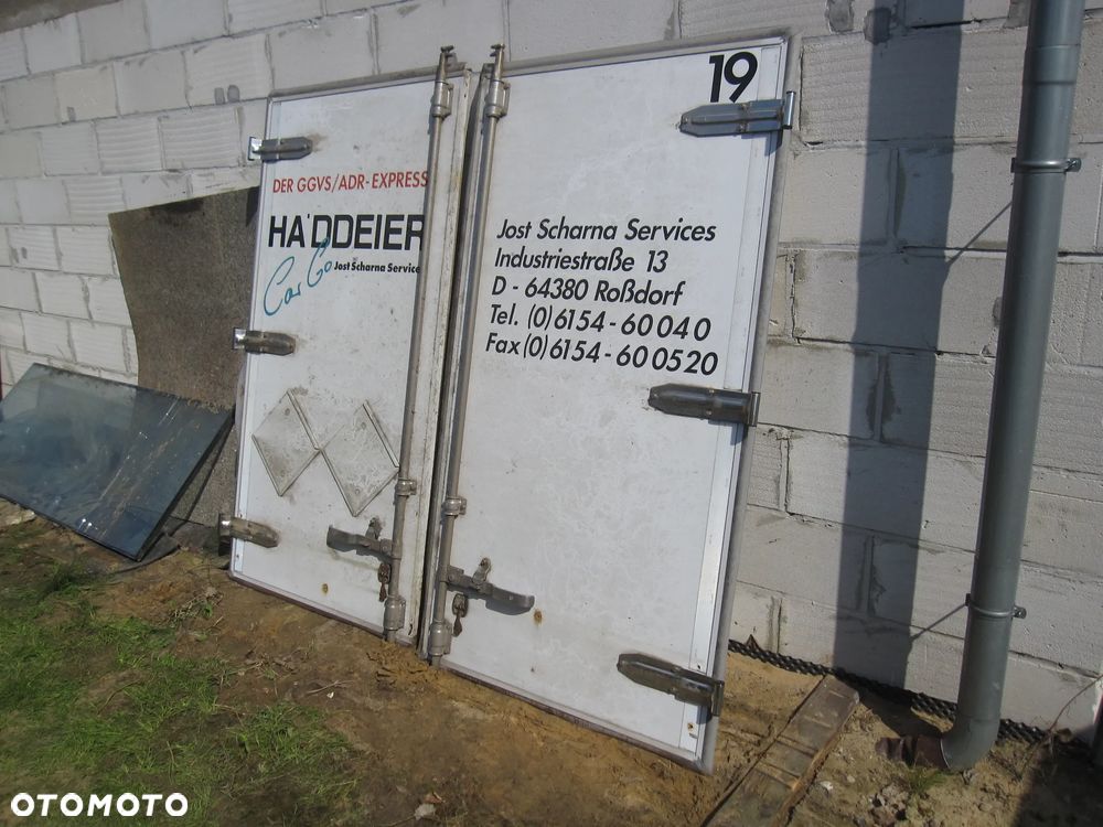 Kontener izoterma chłodnia drzwi prawe lewe - 1