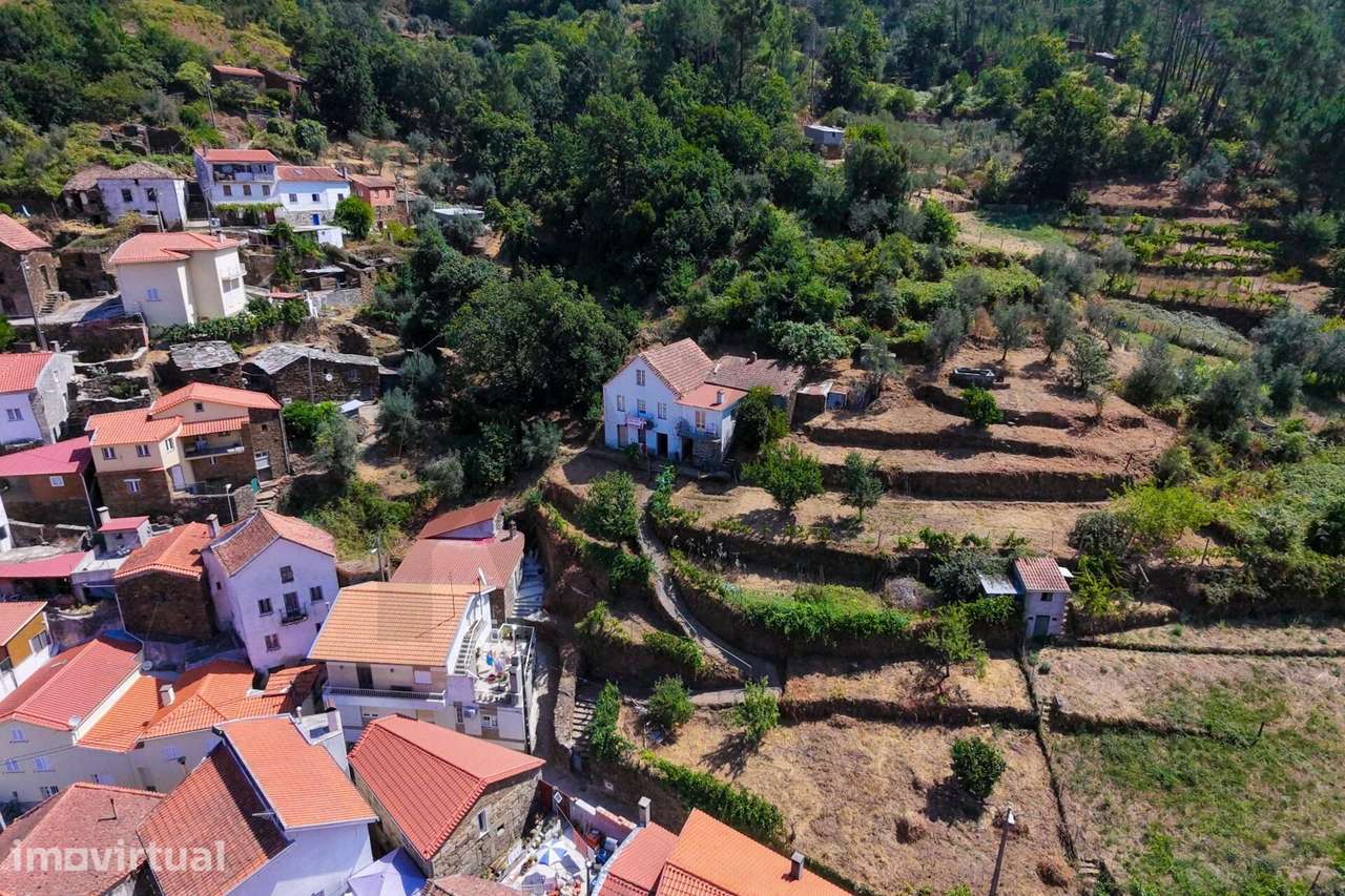 Moradia T3 com 1.312 m2 de terreno, vistas fantásticas | Corgas – Serr - Grande imagem: 2/34
