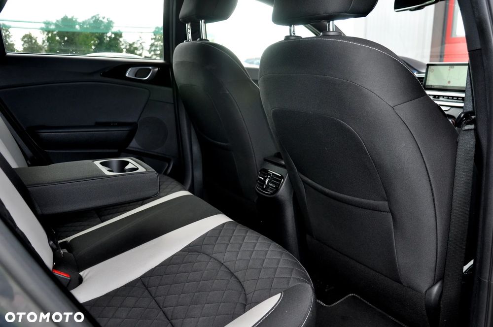 Kia Ceed 1.6 CRDi DCT GT Line - 31
