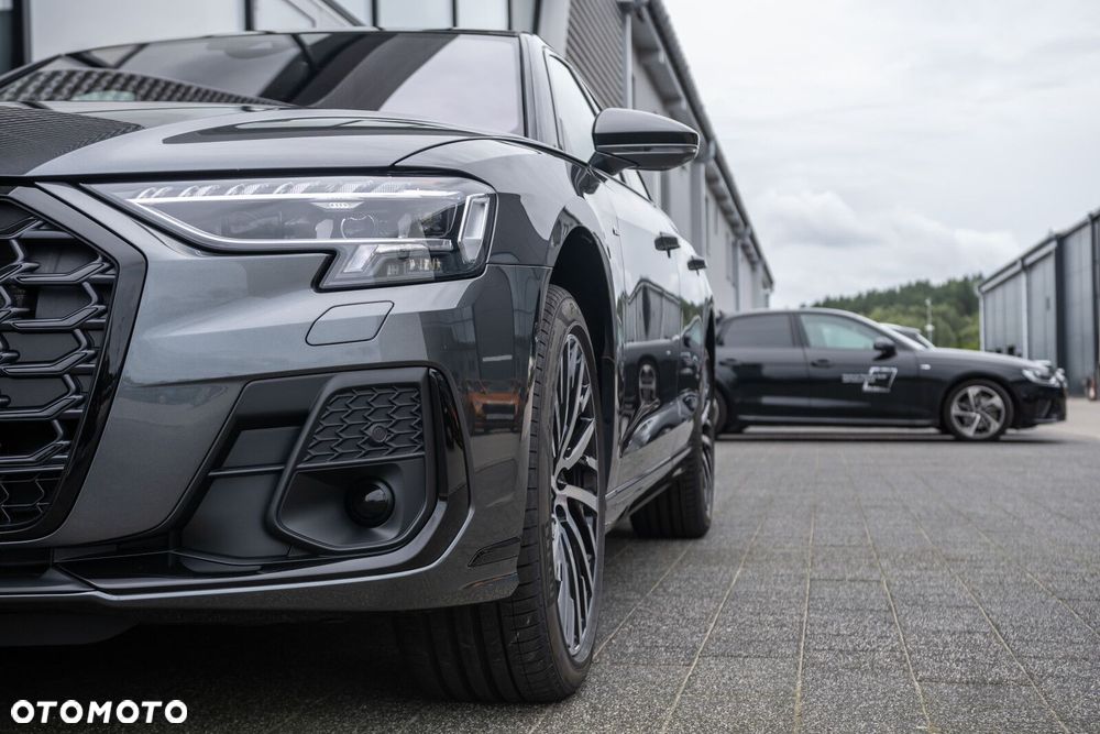 Audi A8 - 6