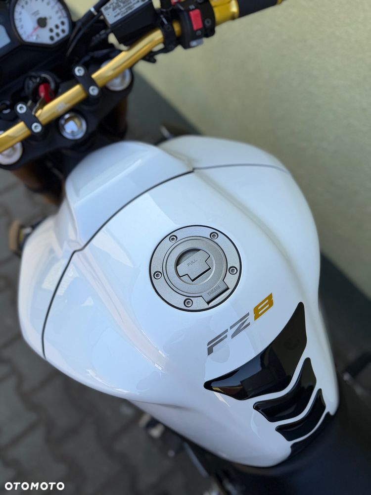 Yamaha FZ8 - 36