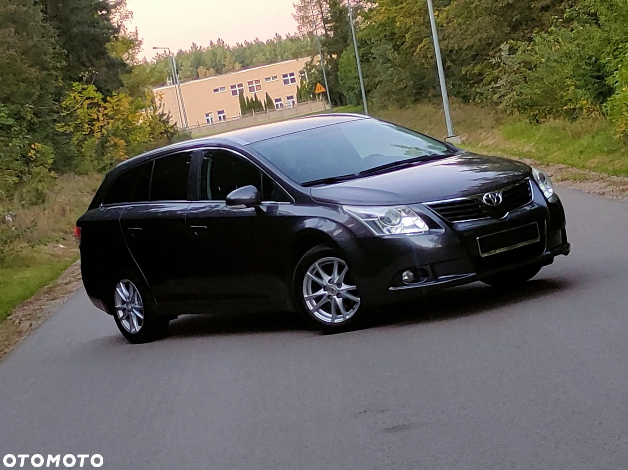 Toyota Avensis 1.8 Sol plus NAVI - 1