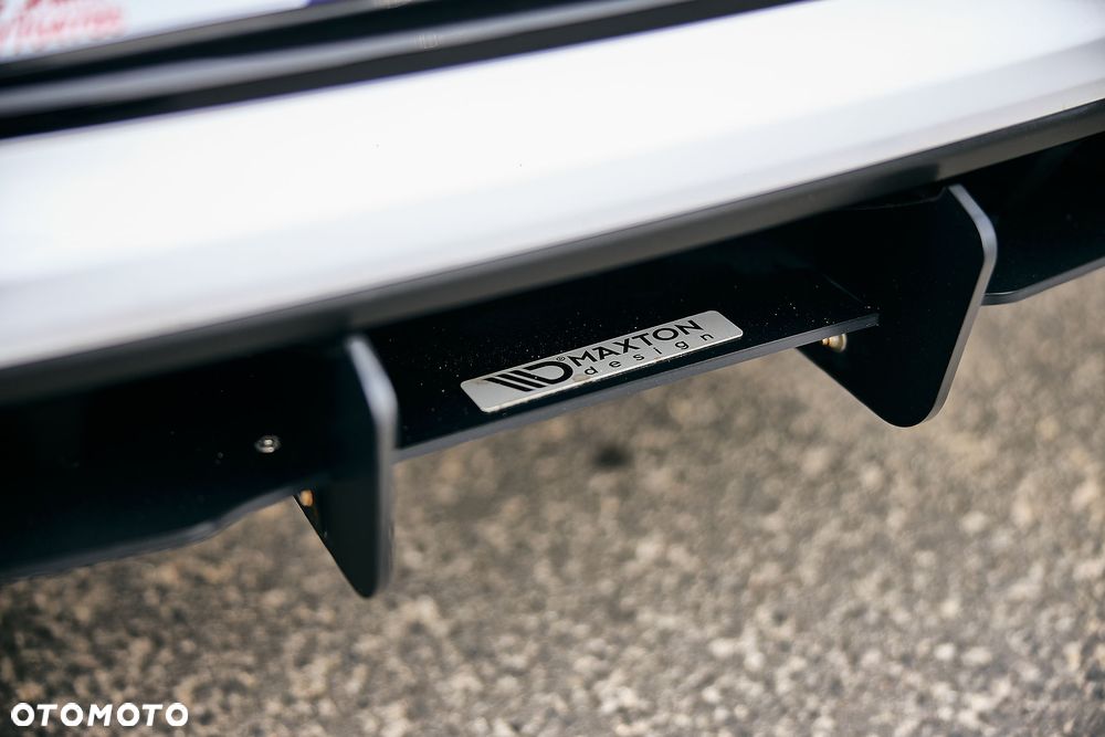 Kia Ceed 1.6 T-GDI GT-Track - 12