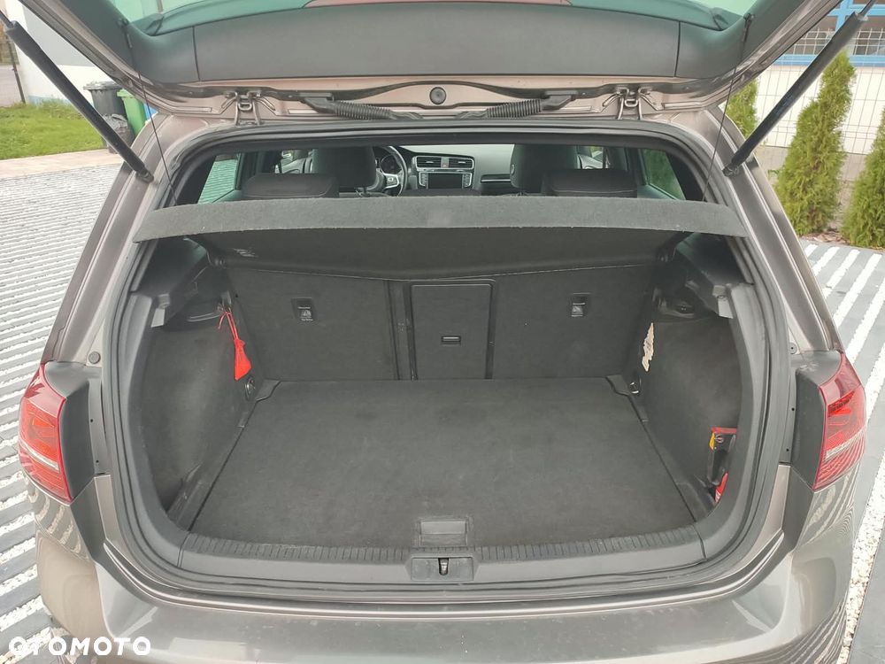 Volkswagen Golf - 35