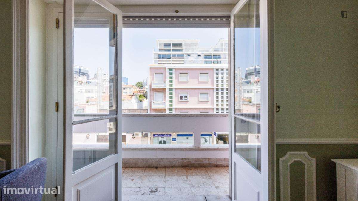 Quarto - localizado em Amoreiras Lisbon - Grande imagem: 3/11