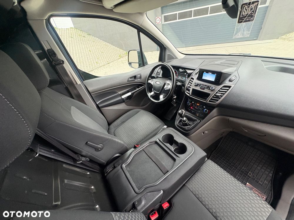 Ford Transit Connect - 16
