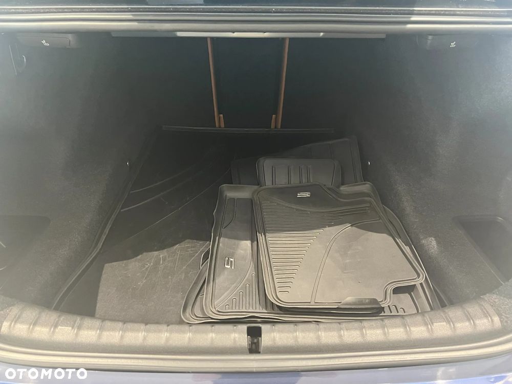 BMW Seria 5 520d xDrive Luxury Line - 32