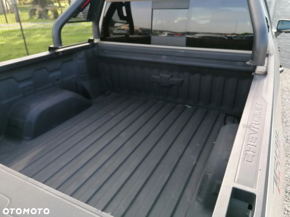 Chevrolet Silverado - 25
