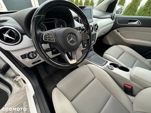 Mercedes-Benz Klasa B 200 7G-DCT - 9