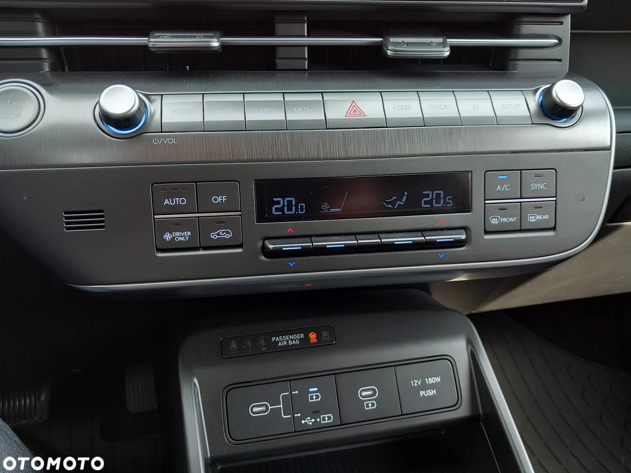 Hyundai Kona Electric 65kWh Executive - 16