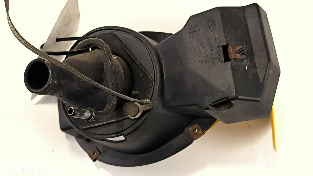 Klapka korek wlewu paliwa Z06 10401497 Chevrolet Corvette C5 Coupe 2003r. Z06 Benzyna 5,7 B - 6