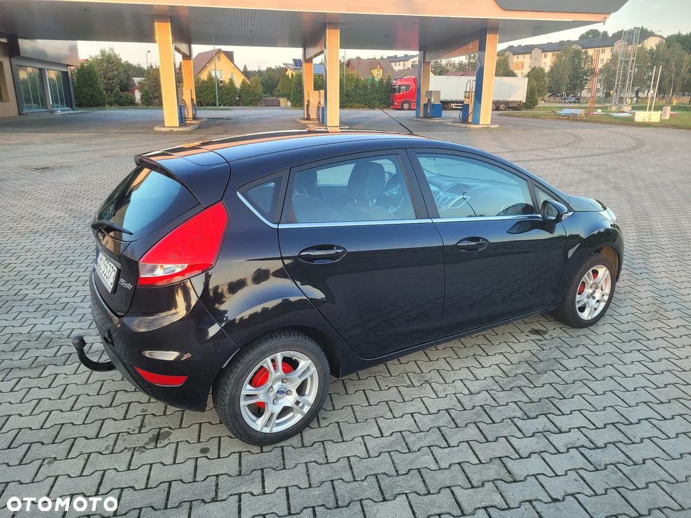 Ford Fiesta 2010 photo 5