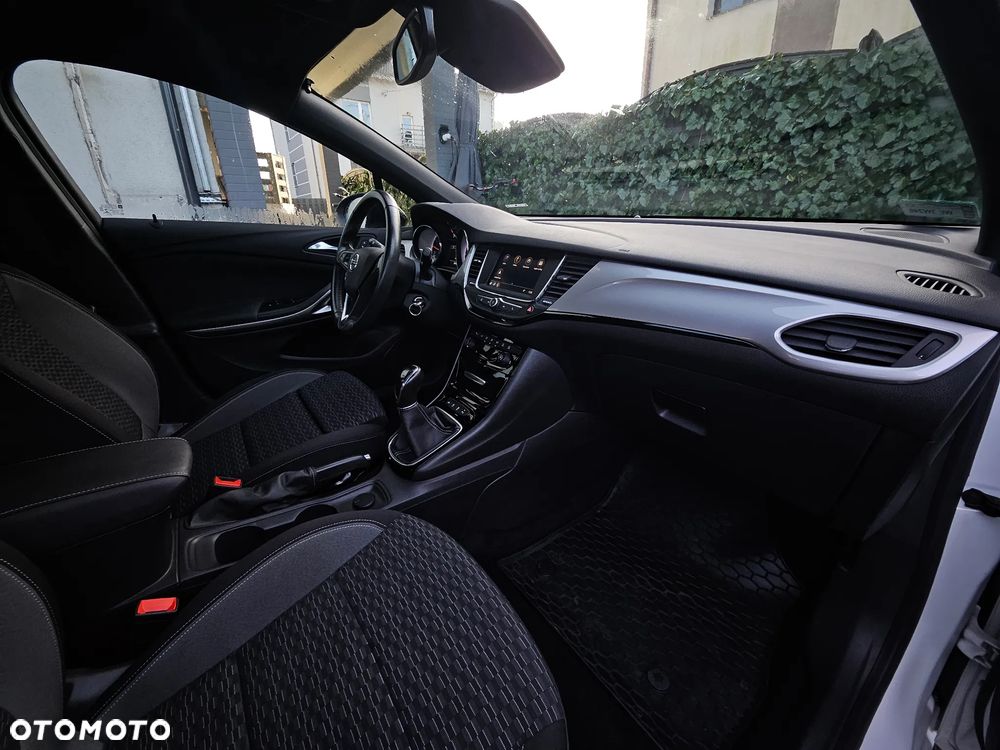 Opel Astra 1.2 T GS Line S&S - 19