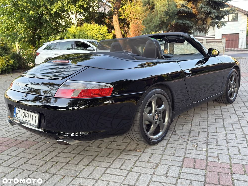 Porsche 911 Carrera - 19