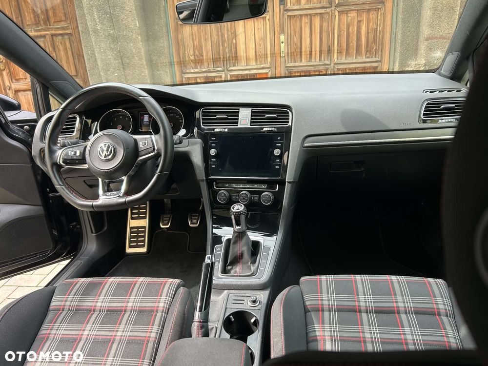 Volkswagen Golf 2.0 TSI BMT GTI Performance - 11