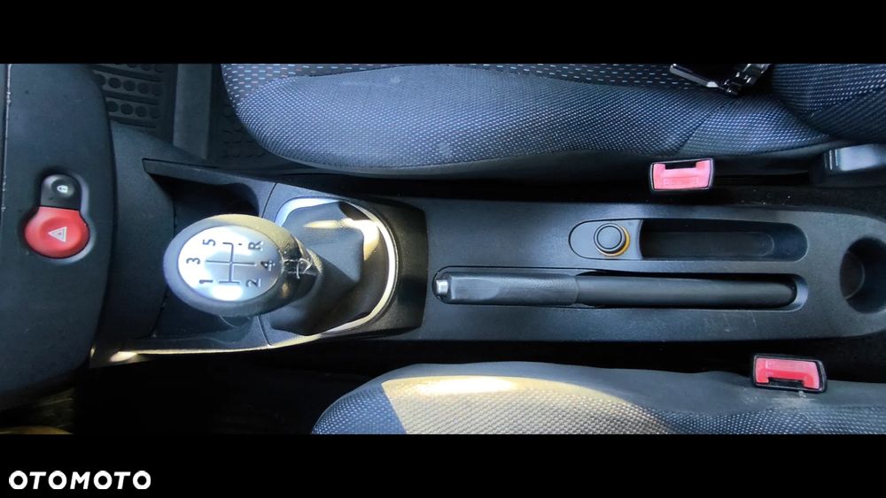 Renault Clio - 19