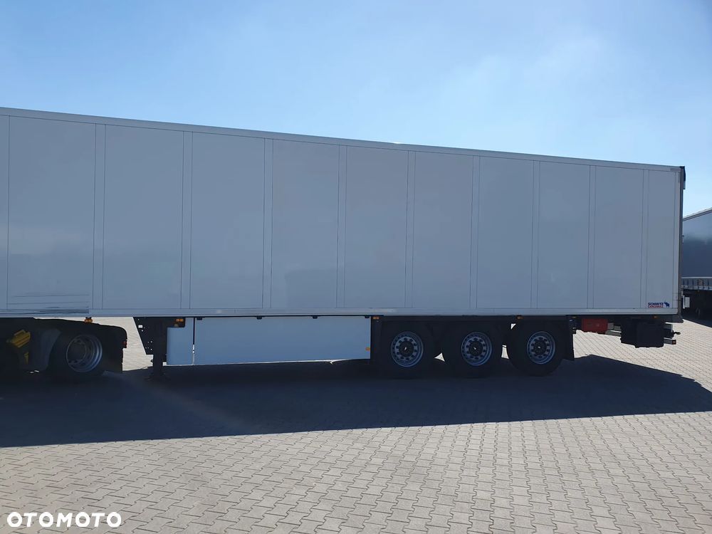 Schmitz Cargobull SKO 24 Doppelstock Agregat Schmitz - 3