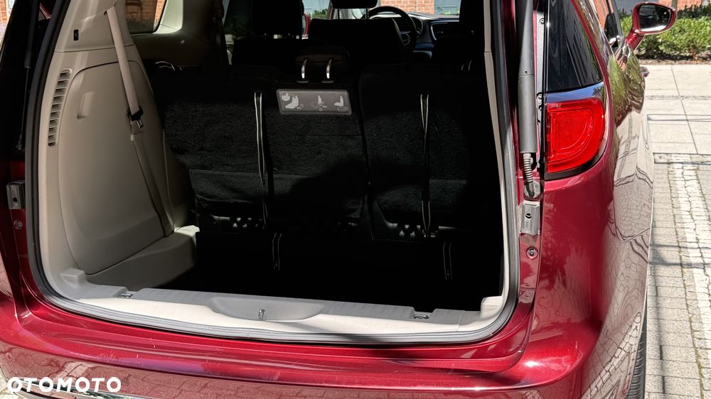 Chrysler Pacifica - 38