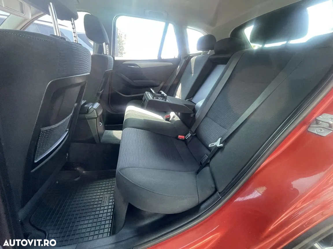 BMW X1 xDrive18d - 11