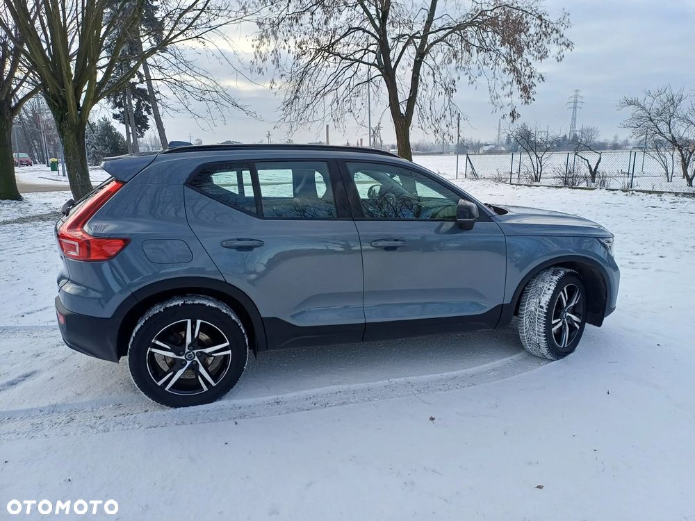 Volvo XC 40 B3 B DKG Plus Dark - 18