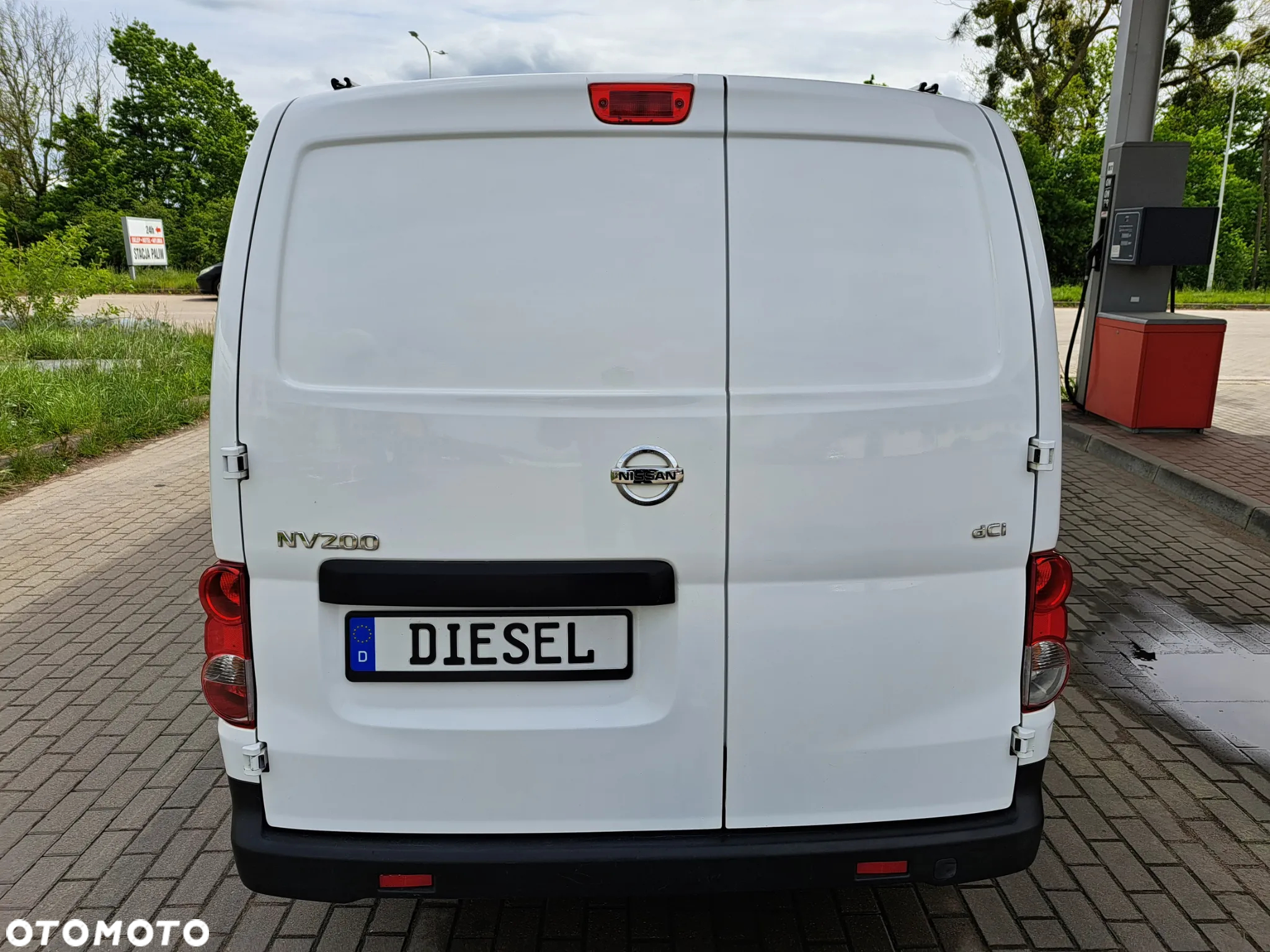 Nissan NV200 - 10