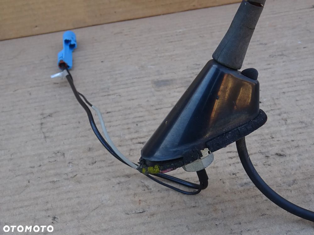 ANTENA DACHOWA DO RADIA WZMACNIACZ SPRYSKIWACZ OPEL VECTRA C HB GTS - 4