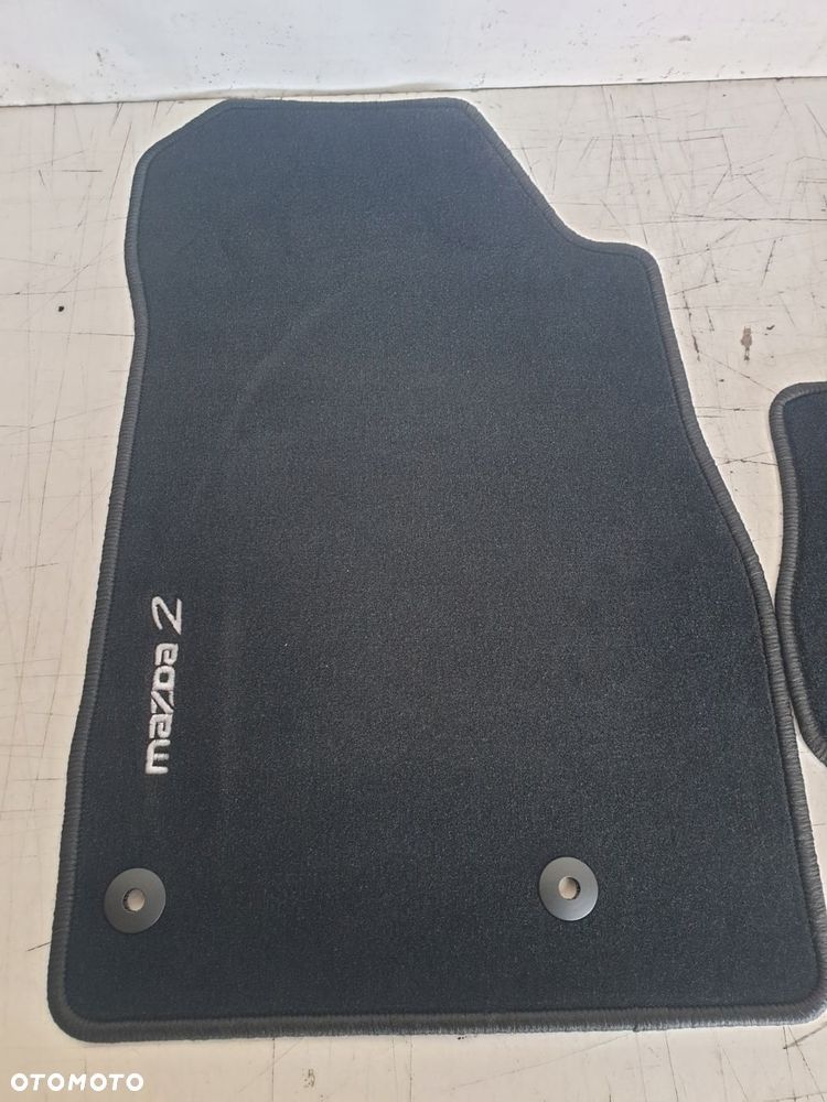 dywaniki welurowe wycieraczka mazda 2 07-17 - 6
