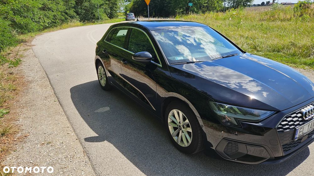 Audi A3 Sportback 35 TFSI S tronic - 4