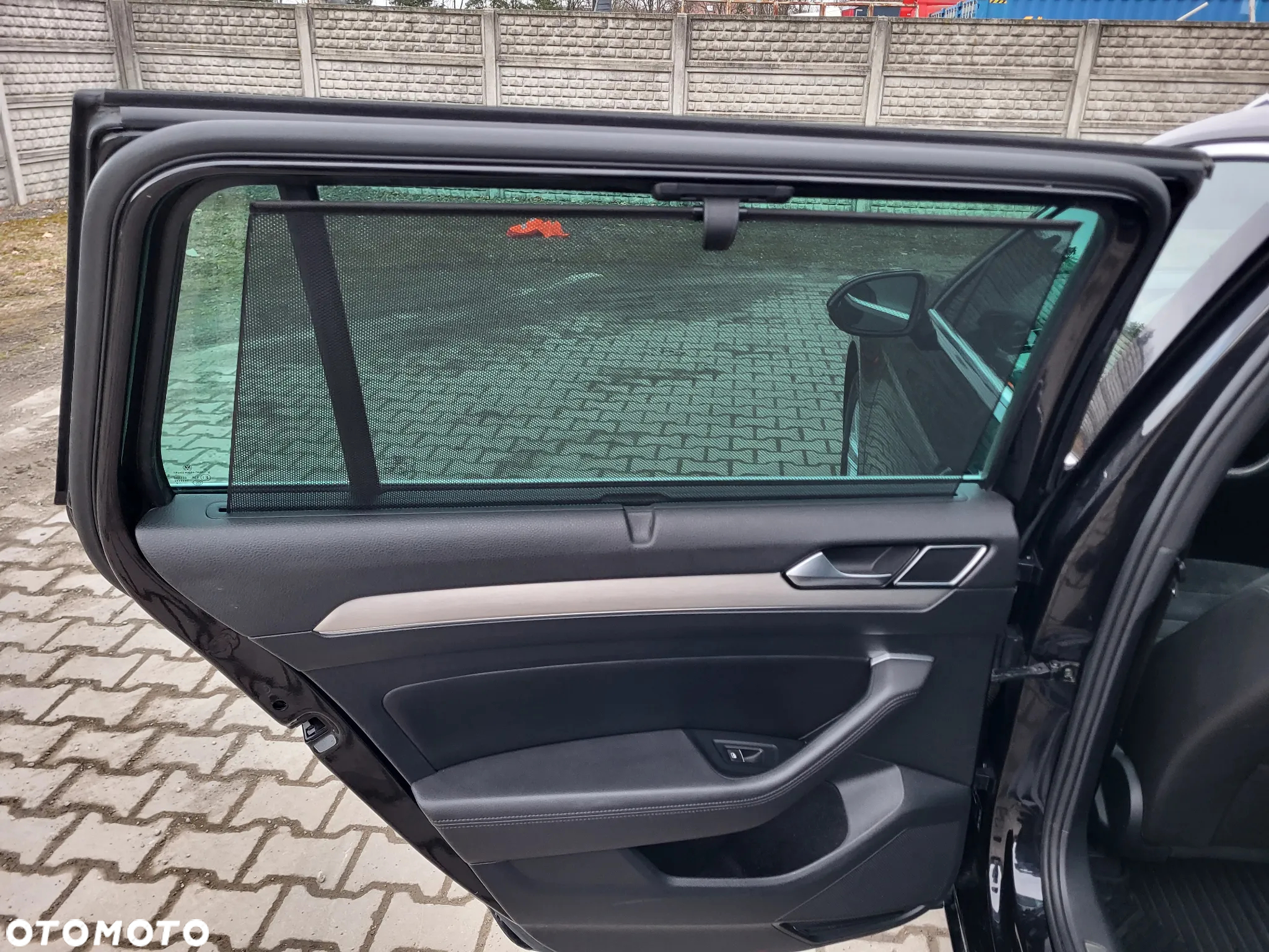 Volkswagen Passat - 26